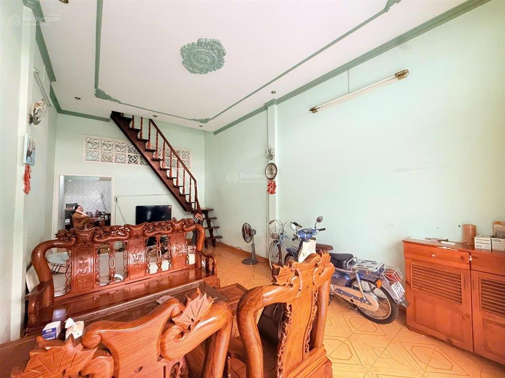 (new) ô tô đỗ cửa  nhà 2 tầng lạc long quân (54,88m2) ngang 4m ngay ngã tư bảy hiền, giáp q. 10