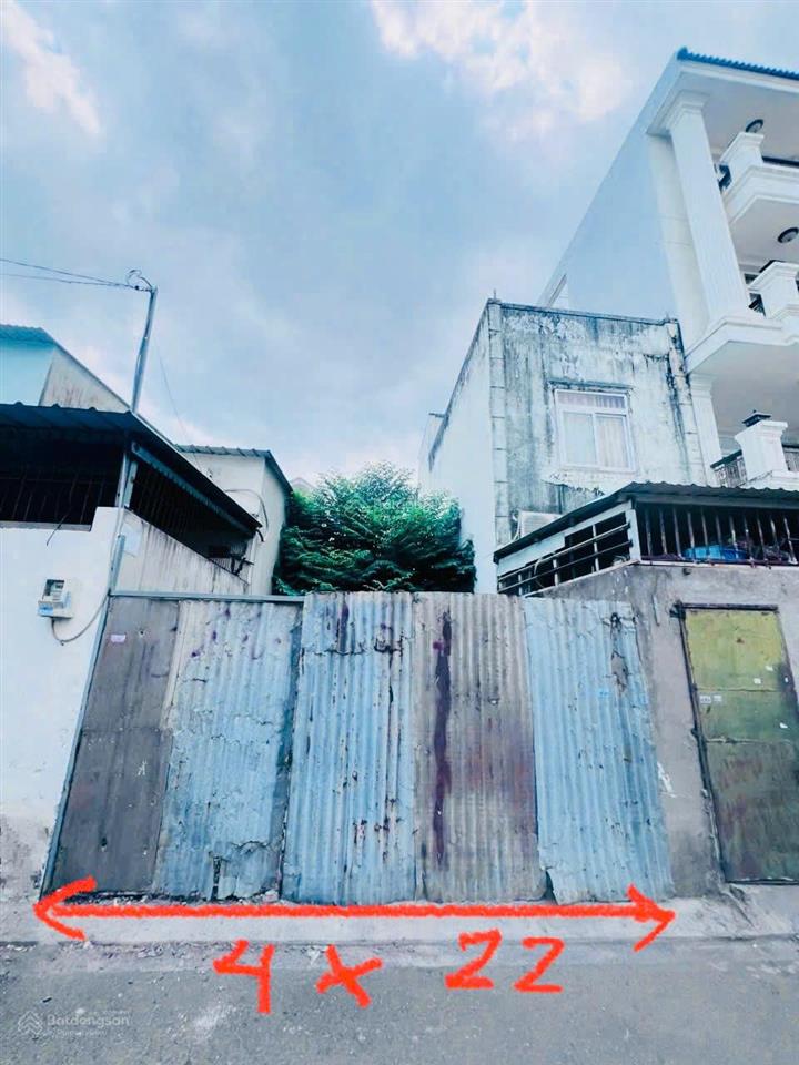 Bán khuôn đất đẹp ( 88m2 )  hai mặt hẻm xe hơi  cạnh trường qs quân khu 7 q.12  5.x tỷ