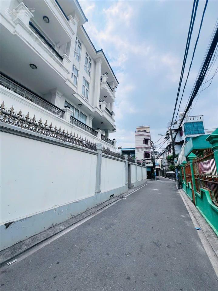 Bán khuôn đất đẹp ( 88m2 )  hai mặt hẻm xe hơi  cạnh trường qs quân khu 7 q.12  5.x tỷ