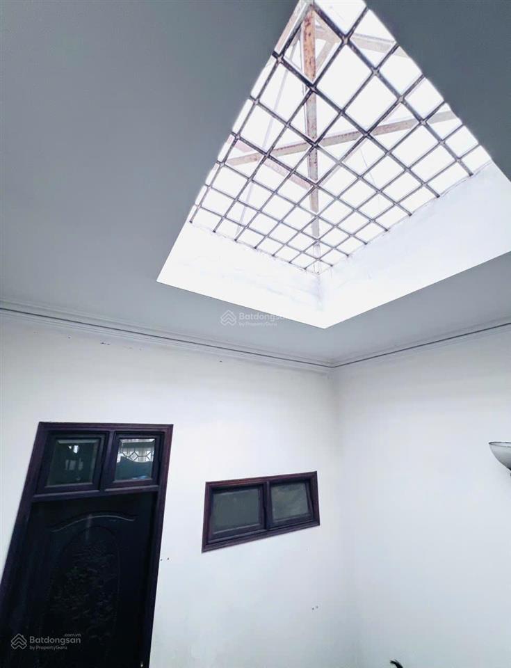 Mặt tiền kinh doanh chợ hạnh thông tây  90m2  4 tầng btct  dòng tiền 22 tr/ tháng  khu sầm uất