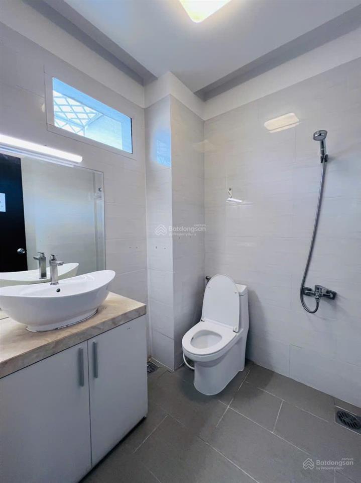 (hiếm nhà bán) mặt tiền đường bình gĩa khu vip phường 13 kế etown 2 (66m2) ngang 4.5m, 3 phòng lớn.
