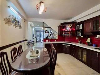 Nhà (60m) 3tầng  ngang 4m  hẻm xe hơi  view ngắm máy bay  quang trung p.10 gv  5.9 tỷ (tl)