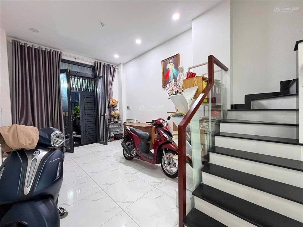 Bán nhà hẻm xe hơi q.3  siêu phẩm nhà dân xây khu hoàng sa (45m2) x 5 tầng, khu đáng sống  8.9 tỷ