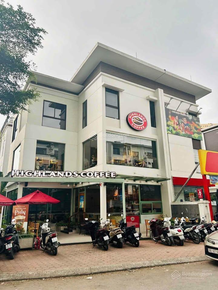 Cho thuê mbkd hạ hồihoàn kiếm,dt155m2x4 tầng,mt14m.kinh doanh mọi mô hình phù hợp nhà hàng