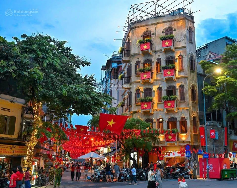 Siêu phẩm hàng buồm hoàn kiếm | mặt tiền 8m dễ nhận diện. 1.500m² sử dụng chấp nhận mọi mô hình