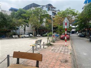 Hiếm! lô đất tđc giang biên đối diện công viên siêu đẹp.