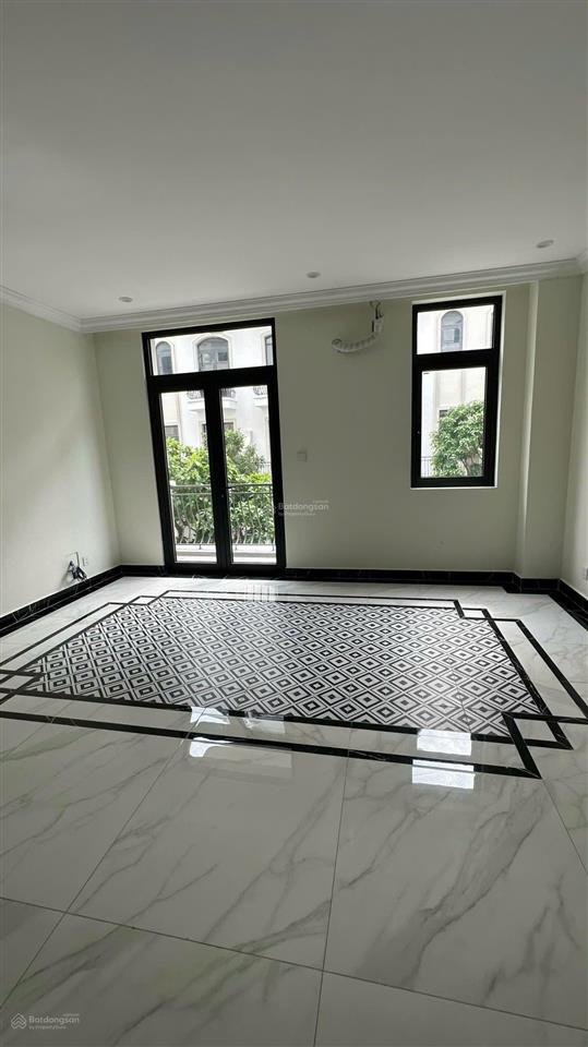 Cho thuê bt 5pn + 5wc tại vinhomes ocean park 2, 12 triệu bao phí dịch vụ, 68m², view đẹp hot!