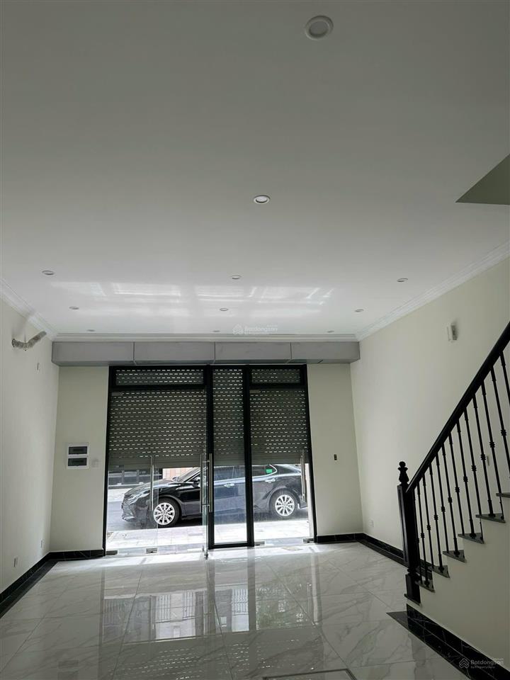 Cho thuê bt 5pn + 5wc tại vinhomes ocean park 2, 12 triệu bao phí dịch vụ, 68m², view đẹp hot!