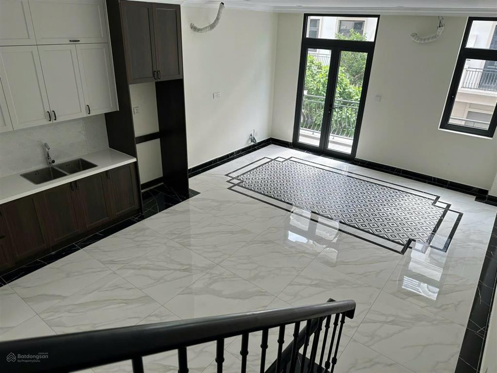 Cho thuê bt 5pn + 5wc tại vinhomes ocean park 2, 12 triệu bao phí dịch vụ, 68m², view đẹp hot!