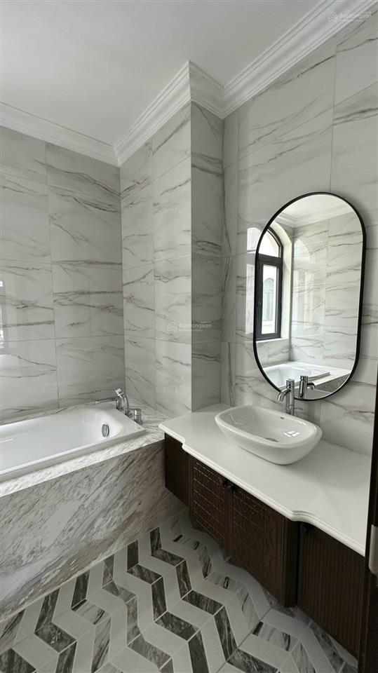 Cho thuê bt 5pn + 5wc tại vinhomes ocean park 2, 12 triệu bao phí dịch vụ, 68m², view đẹp hot!