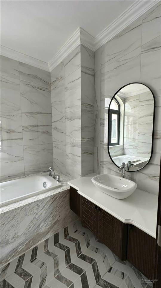 Cho thuê bt 5pn + 5wc tại vinhomes ocean park 2, 12 triệu bao phí dịch vụ, 68m², view đẹp hot!
