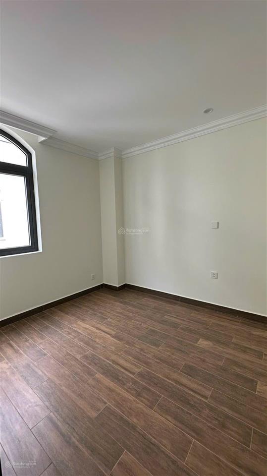 Cho thuê bt 5pn + 5wc tại vinhomes ocean park 2, 12 triệu bao phí dịch vụ, 68m², view đẹp hot!