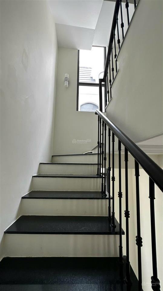 Cho thuê bt 5pn + 5wc tại vinhomes ocean park 2, 12 triệu bao phí dịch vụ, 68m², view đẹp hot!