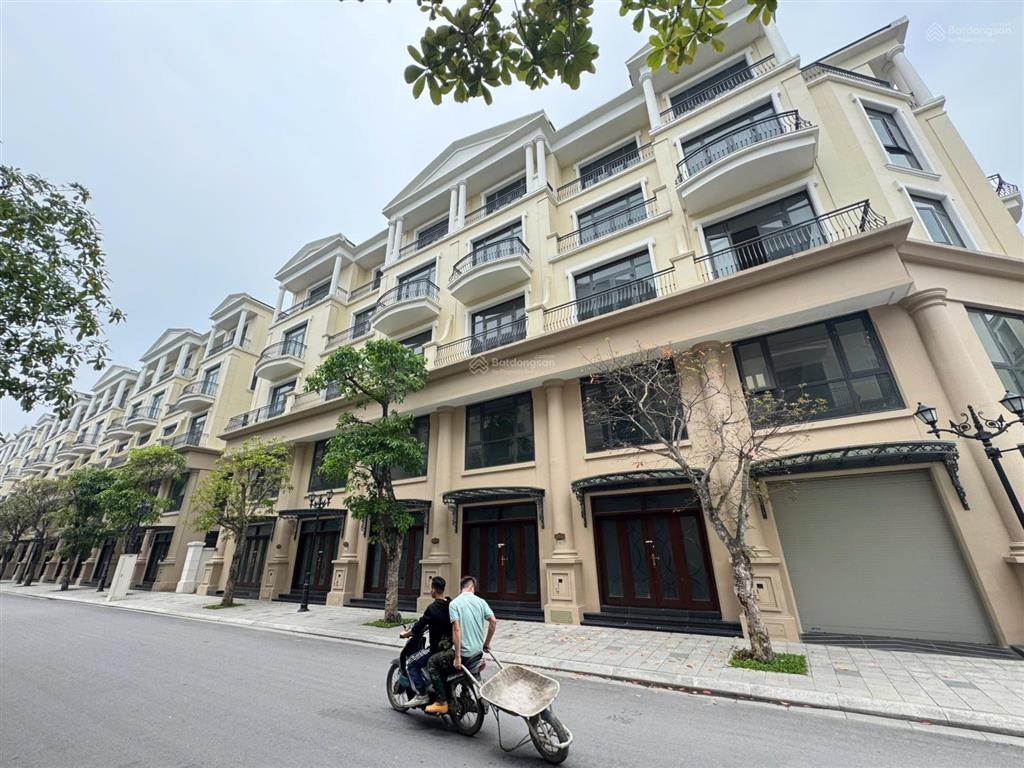 Cho thuê shophouse vinhomes ocean park 3, 10 triệu/th, 110m2, chỉ với view đẹp căn thô chưa hd gì