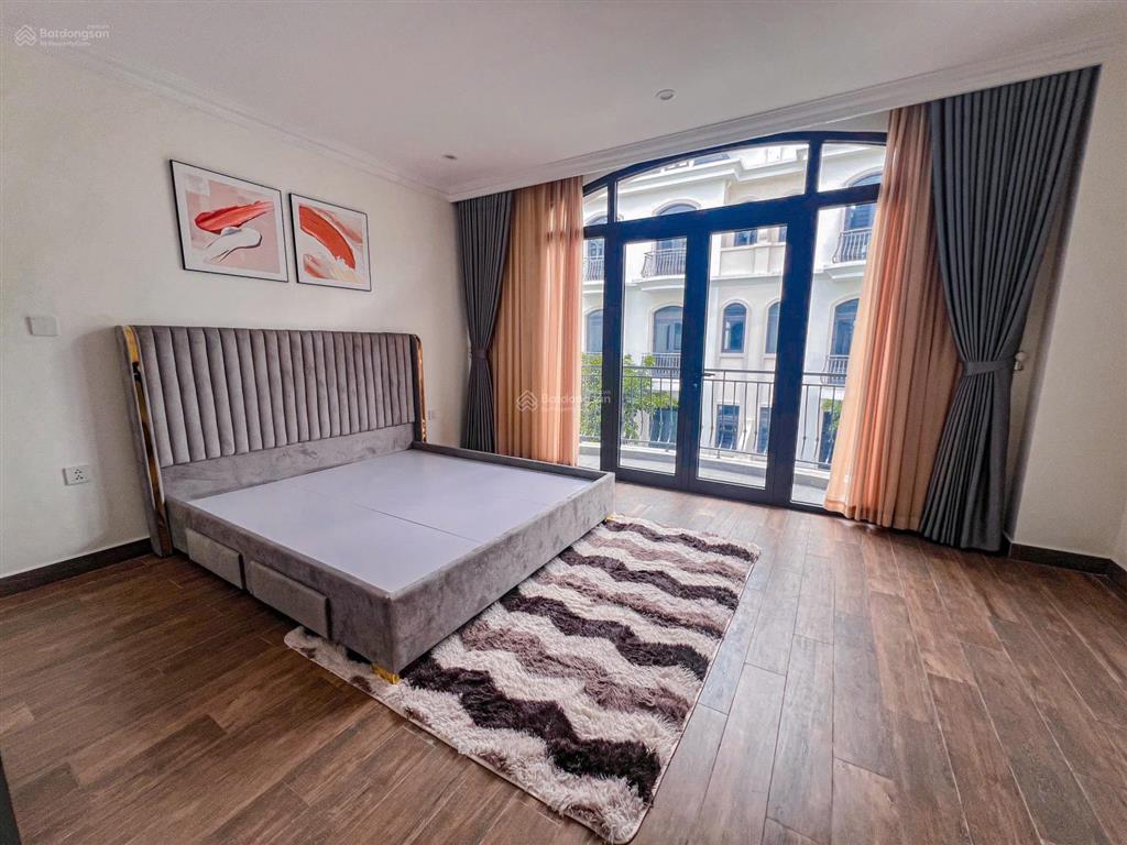 Cho thuê shophouse 4pn, 4wc, 55m2 ở vinhomes ocean park 2, giá tốt, hưng yên