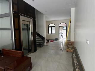 Cho thuê gấp bt 63m2 ở vinhomes ocean park 2, 10 triệu, 6pn, 6wc