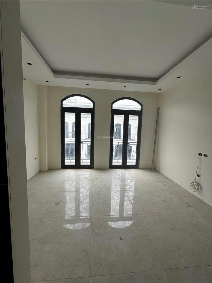 Cho thuê gấp bt 63m2 ở vinhomes ocean park 2, 10 triệu, 6pn, 6wc