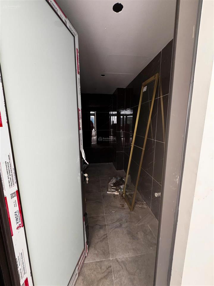 Cho thuê gấp bt 63m2 ở vinhomes ocean park 2, 10 triệu, 6pn, 6wc