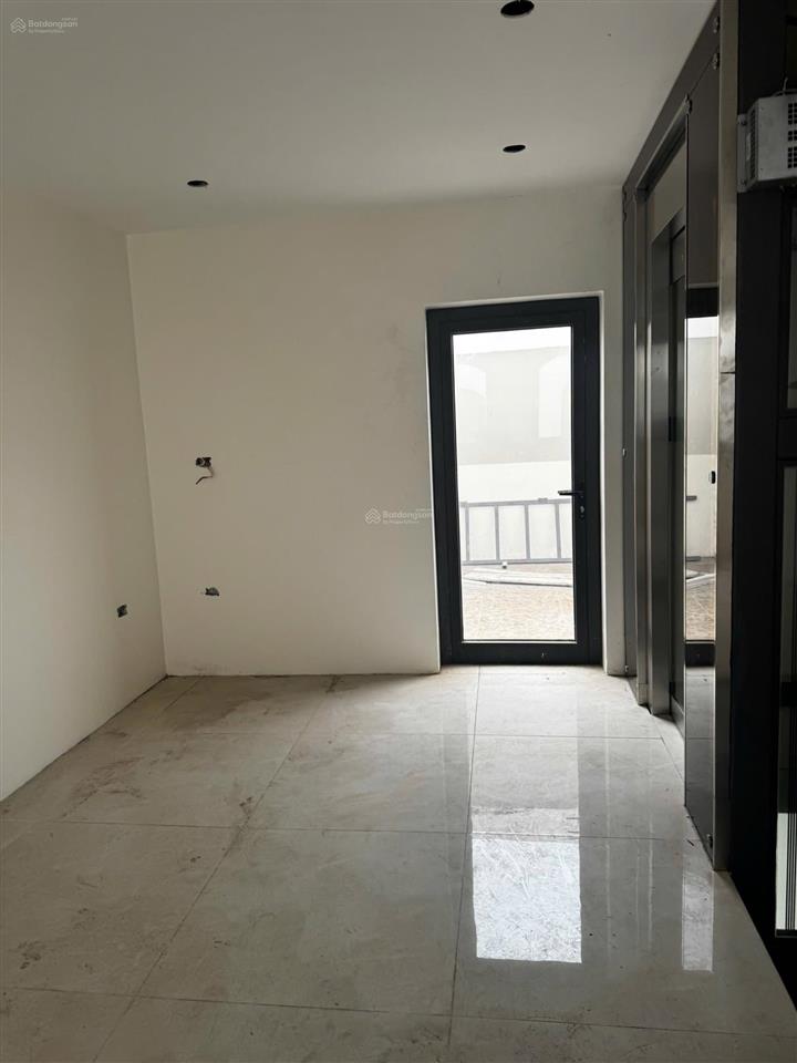 Cho thuê gấp bt 63m2 ở vinhomes ocean park 2, 10 triệu, 6pn, 6wc