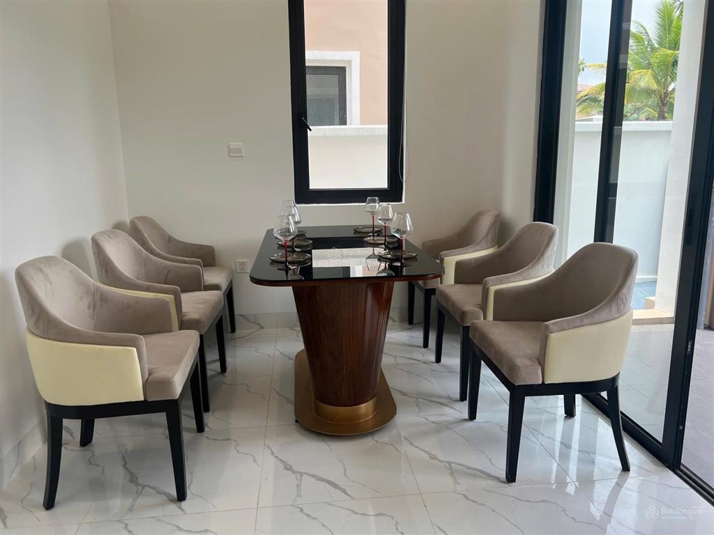 Cho thuê bt 3pn, 18 triệu bao phí, 126m2 ở vinhomes ocean park 2, đường cọ xanh, xã long hưng