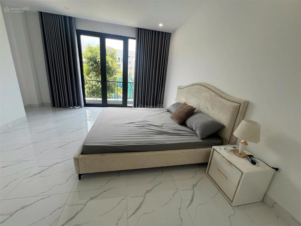 Cho thuê bt 3pn, 18 triệu bao phí, 126m2 ở vinhomes ocean park 2, đường cọ xanh, xã long hưng