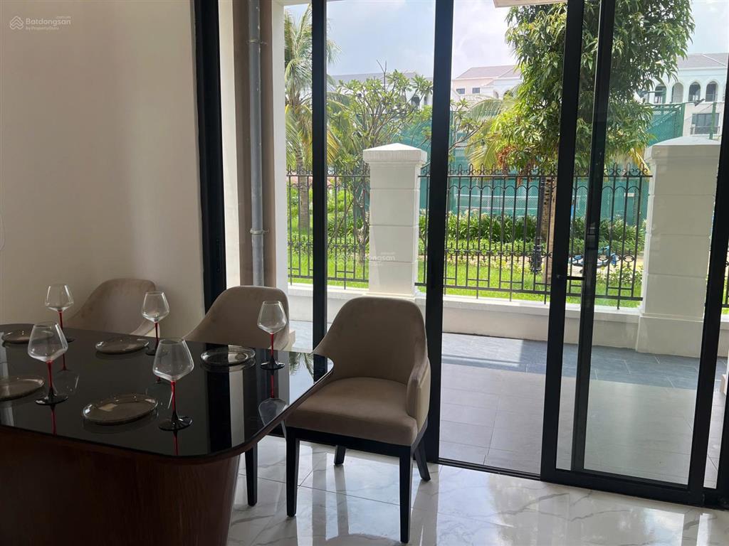 Cho thuê bt 3pn, 18 triệu bao phí, 126m2 ở vinhomes ocean park 2, đường cọ xanh, xã long hưng