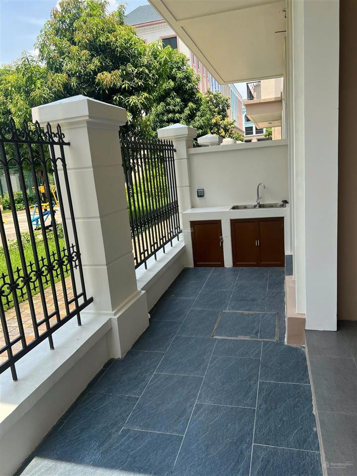 Cho thuê bt 3pn, 18 triệu bao phí, 126m2 ở vinhomes ocean park 2, đường cọ xanh, xã long hưng