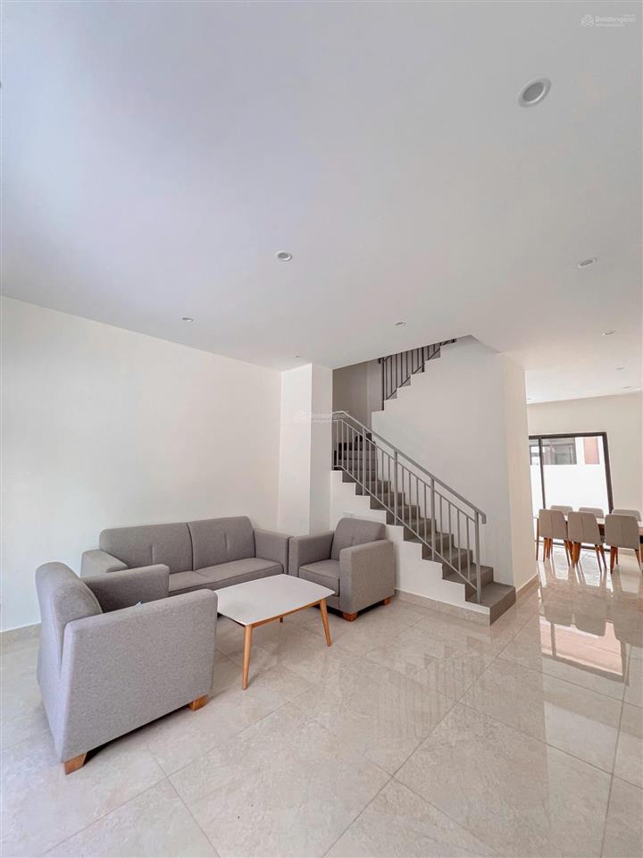 Cho thuê bt đẹp xuất sắc tại vinhomes ocean park 2, 7,6 triệu, 65m2