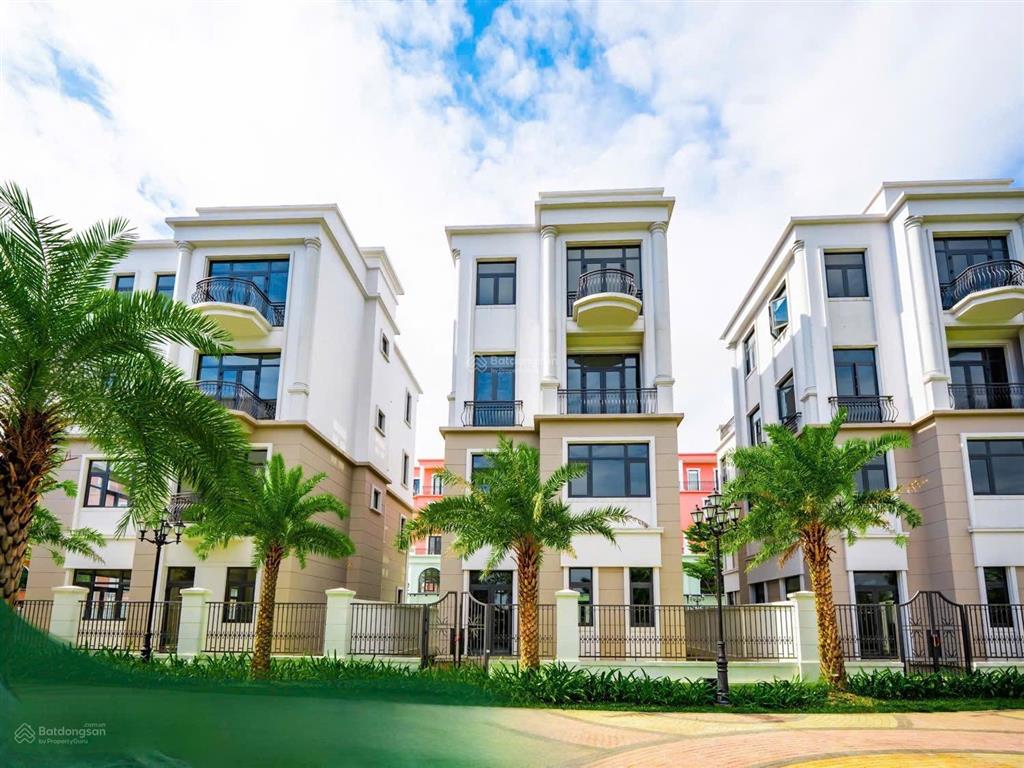 Đơn lập 180m2 1 trên 18 căn duy nhất khép kín vịnh xanh ưu tiên 1 cho khách hàng