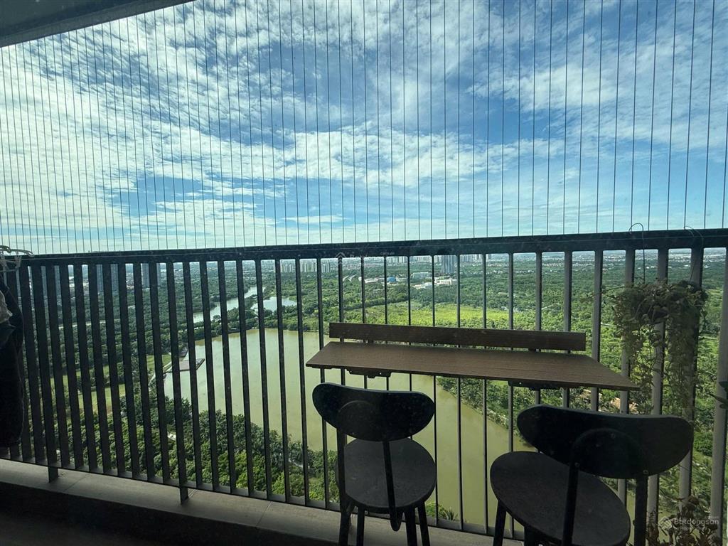 Bán cc đẹp xuất sắc tại the landmark ecopark, 7 tỷ bao phí, 74m2, 2pn, 2wc tầng trung view hồ