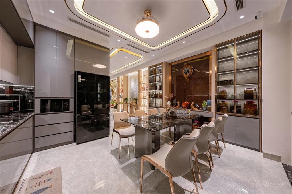 Bán s 80m2, 13.9 tỷ tại cọ xanh, park 2, văn giang, hưng yên, nội thất 5 tỷ có thang máy