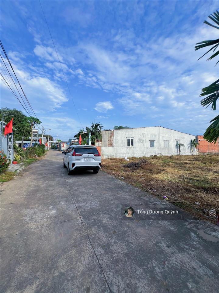 Chính chủ bán nhanh miếng đất nằm ngay trung tâm ngang 6m sổ hồng riêng  giá 650tr bao hết