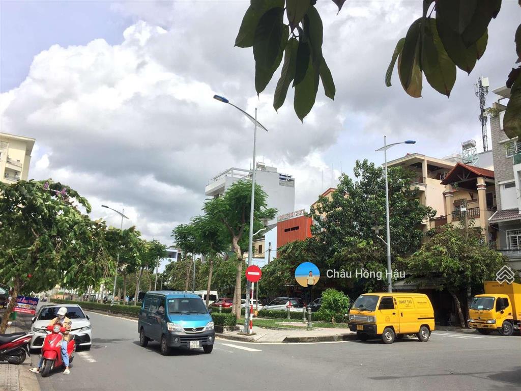 Bán nhà ngay chợ căn cứ k26 đường lê thị hồng p17 gò vấp dt 5x20m, giá chỉ 10 tỷ