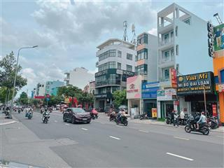 Nhà mặt tiền đường phạm văn đồng. diện tích 4.7m x 17m. cpxd 1 hầm 7 tầng giá chỉ 17 tỷ tl