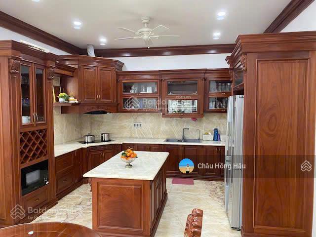 Chính chủ cần bán biệt thự đường số 8 khu cityland emart, dt 9m x 20m. hoàn thiện gỗ đỏ