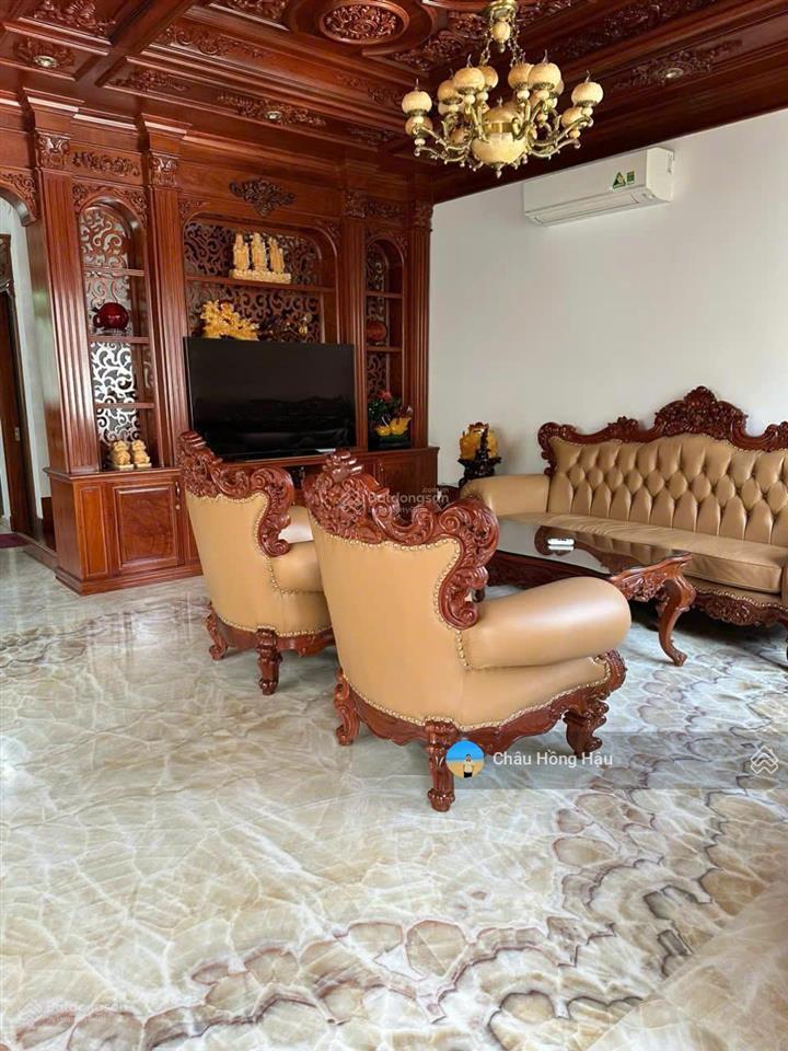 Chính chủ cần bán biệt thự đường số 8 khu cityland emart, dt 9m x 20m. hoàn thiện gỗ đỏ