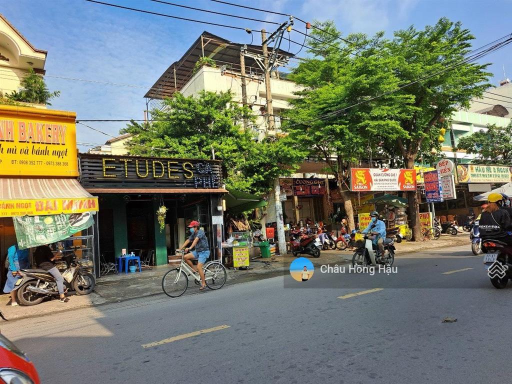 Chính chủ bán nhà hẻm kinh doanh 12m thống nhất p11 gv, dt 10x33m, cn 300m2, giá chỉ 28.5 tỷ tl