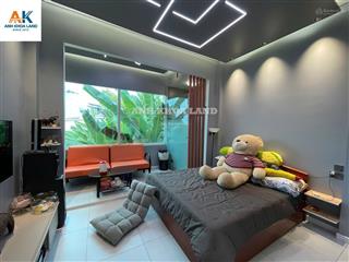 Kẹt tiền bán gấp nhà + dãy trọ cho thuê 15tr/ tháng. shr 118m2 thổ cư, hsxd 1 hầm 1 trệt 3 lầu, tum