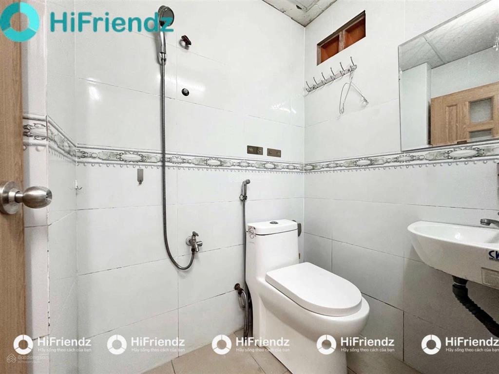 Phòng trọ không gác tách bếp sạch sẽ an ninh mới xây có bảo vệ thang máy ngay gần đh văn hiến