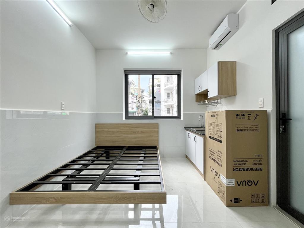 Căn hộ mới xây thoáng cửa sổ trời thoáng full nội thất ngay đầu trường sa  cách mạng tháng 8
