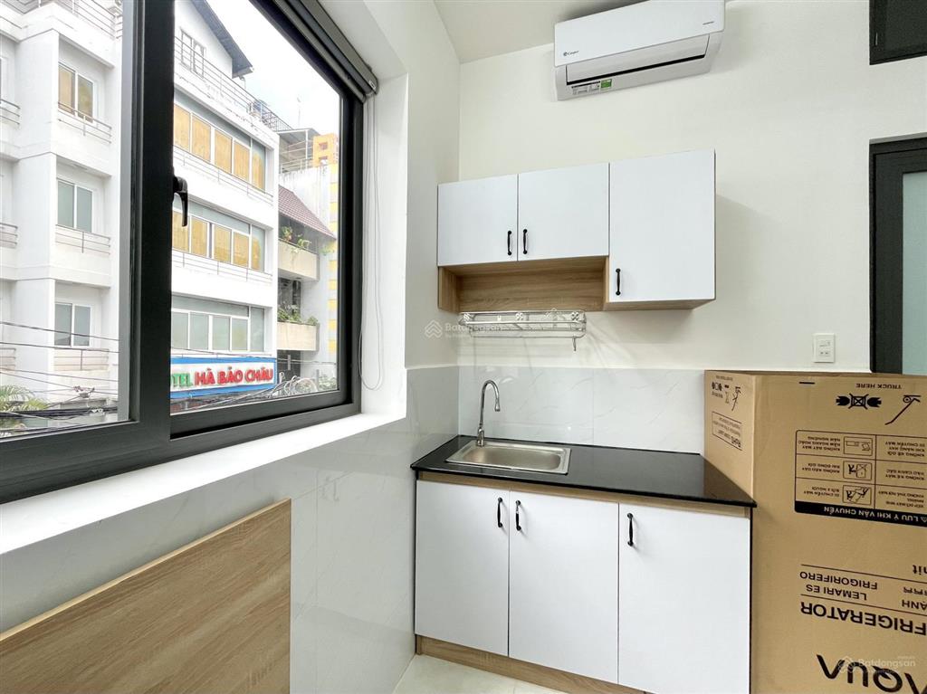 Căn hộ mới xây thoáng cửa sổ trời thoáng full nội thất ngay đầu trường sa  cách mạng tháng 8
