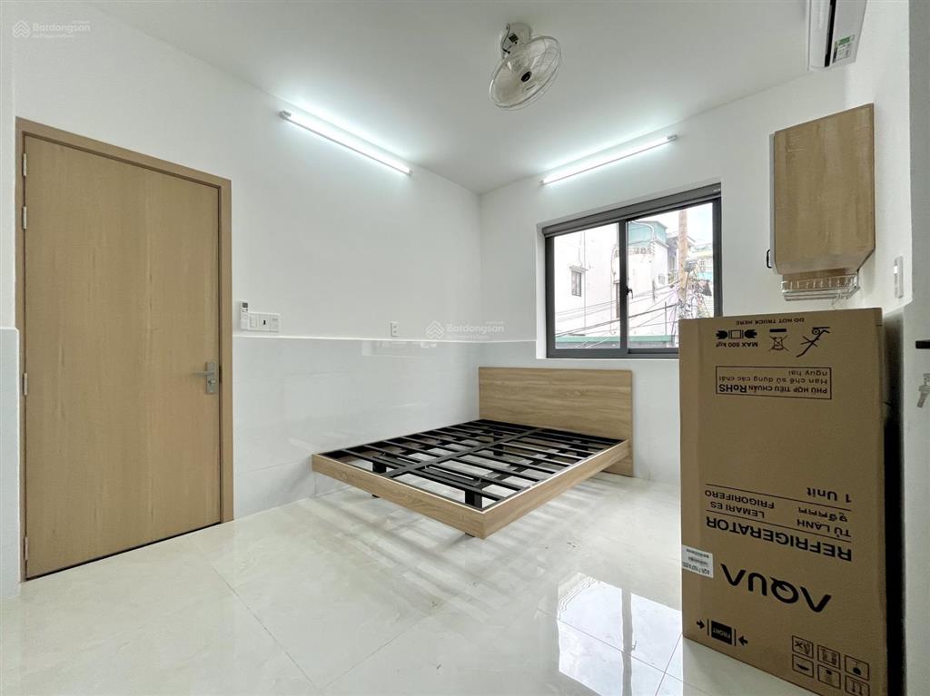 Căn hộ mới xây thoáng cửa sổ trời thoáng full nội thất ngay đầu trường sa  cách mạng tháng 8