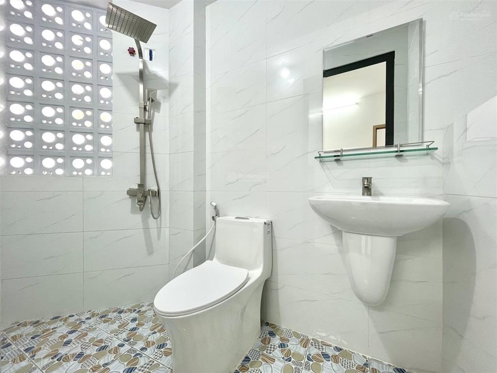Căn hộ mới xây thoáng cửa sổ trời thoáng full nội thất ngay đầu trường sa  cách mạng tháng 8