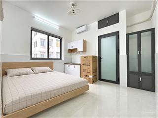 Căn hộ mới xây thoáng cửa sổ trời thoáng full nội thất ngay đầu trường sa  cách mạng tháng 8