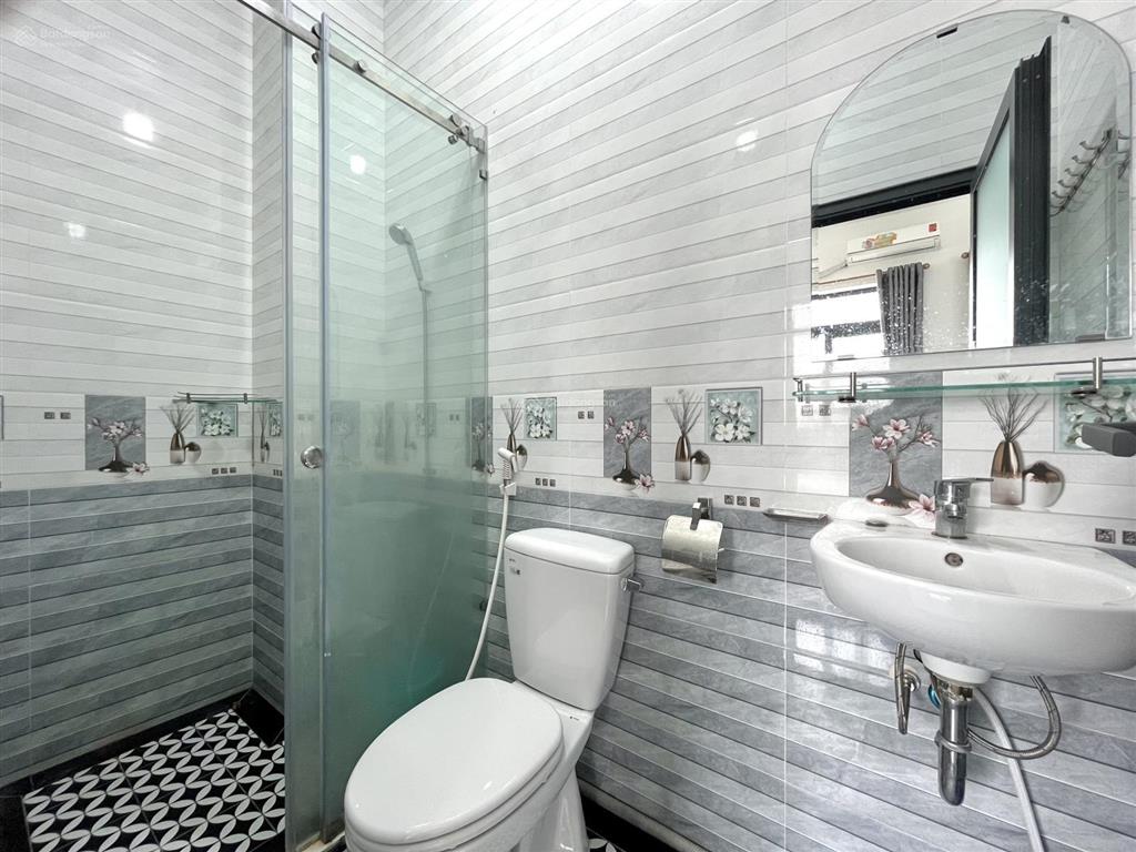 Căn hộ ban công full nội thất mới xây sạch sẽ an ninh ngay tân hòa đông