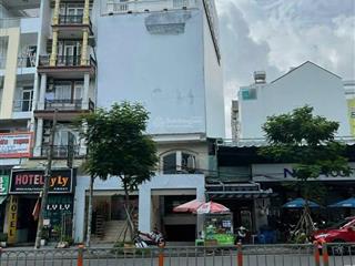 Building có thang máy mặt tiền đường bờ bao tân thắng quận tân phú