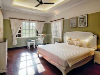 Mt xuân thủy 2000m2 làm cf nhà hàng