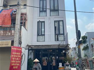 Góc 2 mặt tiền trần khắc chân trần khánh dư, q1