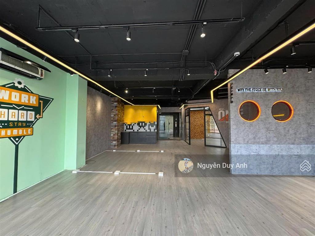 Siêu vip! siêu hot! nhà mặt tiền đường lê thị riêng ngay vòng xoay quận 1