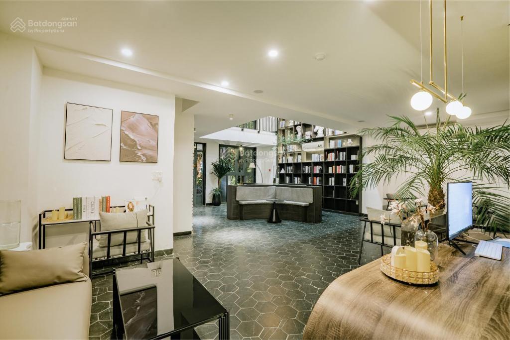 Chính chủ cho thuê nhà mặt tiền đường đỗ quang đẩu, quận 1